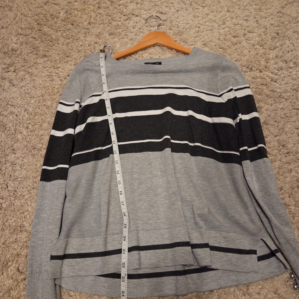 Womens Gray and Black Striped Sweater Large - Picture 5 of 9